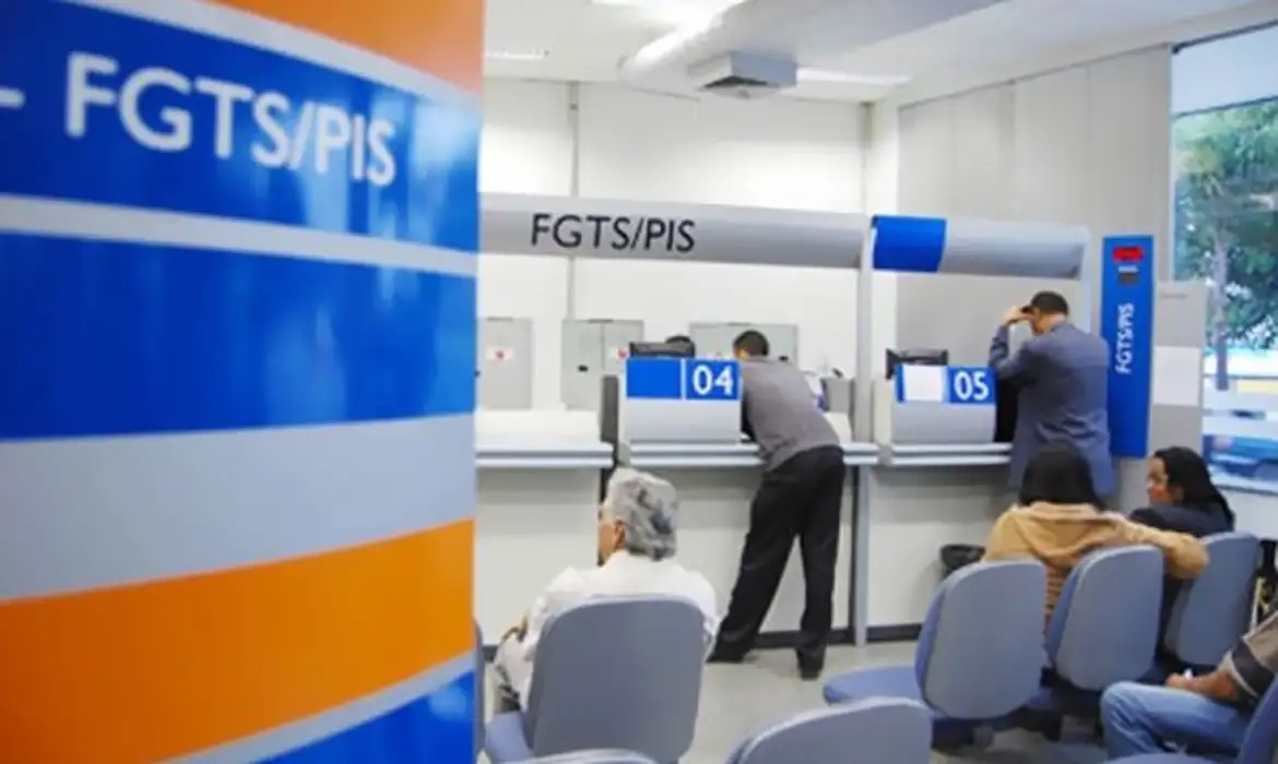 Trabalhadores poderão sacar até 20% do FGTS para pagar dívidas