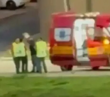 Bêbado cai de bicicleta, agride bombeiros e foge do hospital em SC