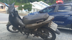 Motocicleta em situação irregular é flagrada durante ronda da GTB em Brusque