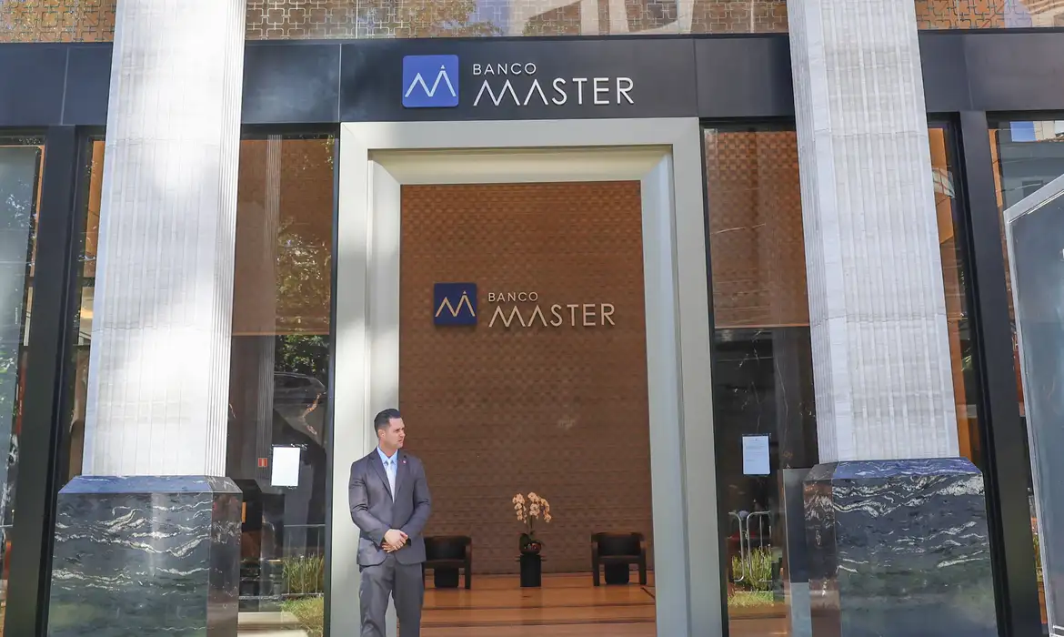 BC liquida empresa ligada ao grupo Master e amplia intervenção