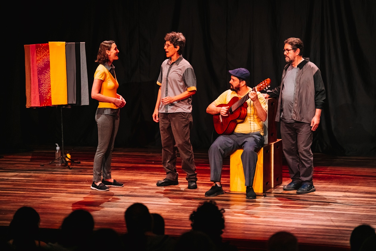Eventos no Norte de SC para este final de semana: Verão Teatral, Osterfest e atrações em Joinville