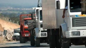 Governo estuda medidas para conter possível greve de caminhoneiros