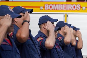 SC abre seleção para bombeiros temporários com salários de até R$ 19 mil