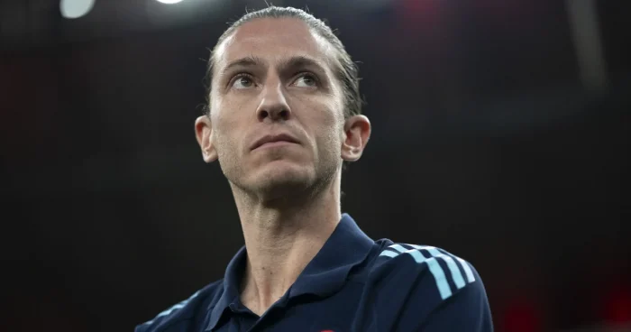 Filipe Luís negocia com gigante alemão e pode assumir o Bayer Leverkusen