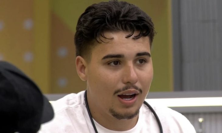 Ex-BBB Pedro, acusado de assédio, processa a Globo e pede R$ 4,2 milhões