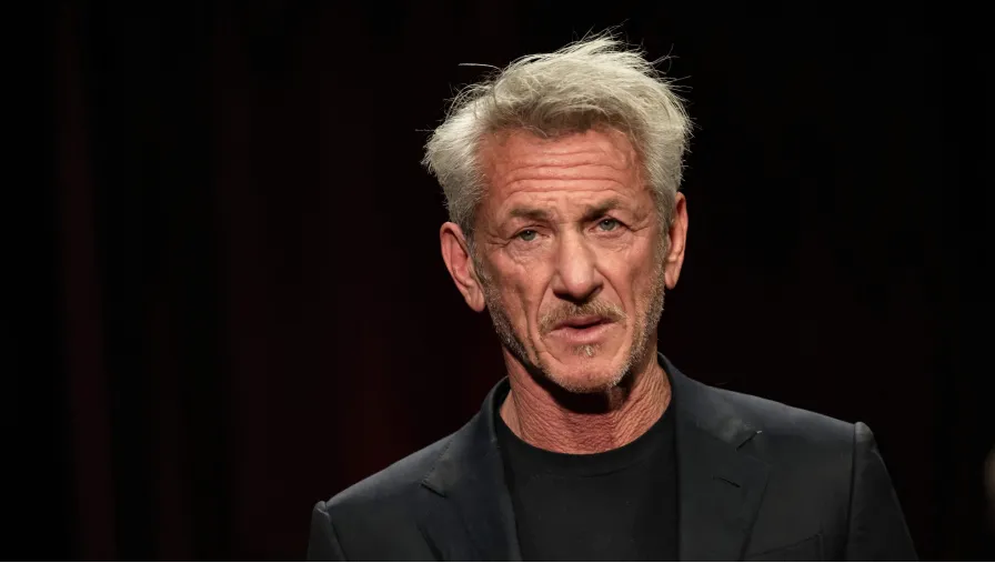 Sean Penn vence Oscar; Delroy Lindo perde prêmio e reage em silêncio