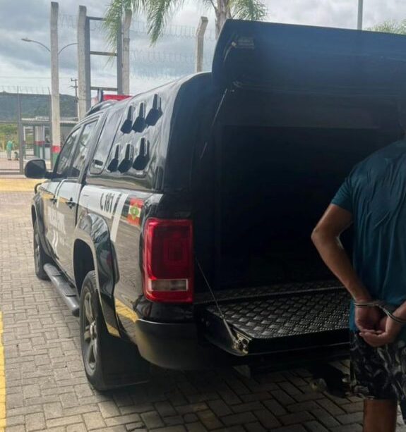 Condenado por estupro é preso na Avenida Atlântica, em Balneário Camboriú