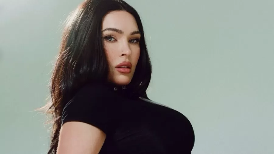 Megan Fox posta fotos sensuais e comentário do ex viraliza