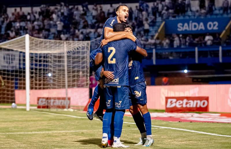 Avaí supera time do Espírito Santo, fatura R$ 1,5 milhão e segue na Copa do Brasil