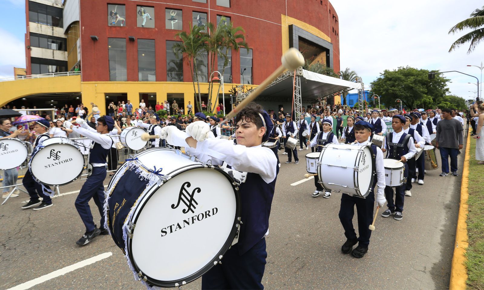 Joinville celebra 175 anos com shows e festa popular