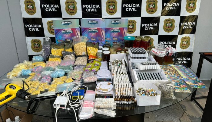 Polícia descobre laboratório e apreende grande quantidade de drogas sintéticas