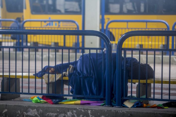 Florianópolis discute bloqueio do Bolsa Família para moradores de rua