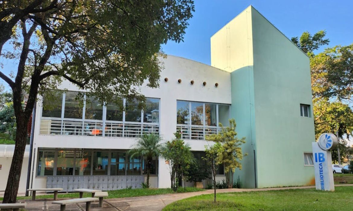 Perigo: professora furta amostras de vírus de laboratório de alta segurança