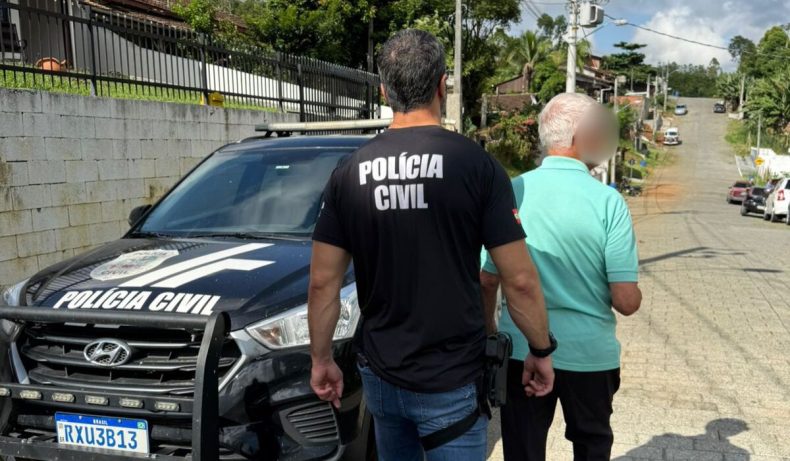 Pastor é preso em SC após abusar de criança mais de 140 vezes