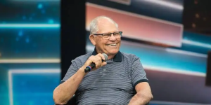 Morre Silvio Matos, ator que viralizou na internet, aos 82 anos