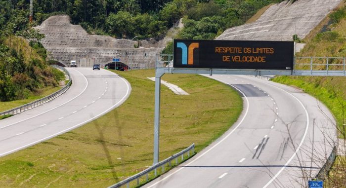 BR-101 e Contorno de Florianópolis terão bloqueios à noite