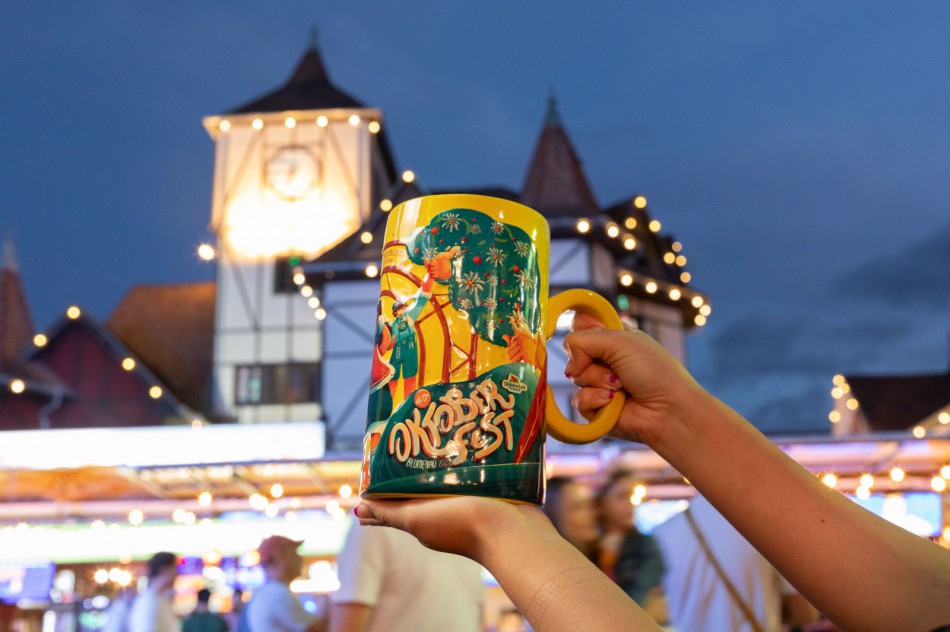 Caneco da Oktoberfest Blumenau é finalista de prêmio internacional