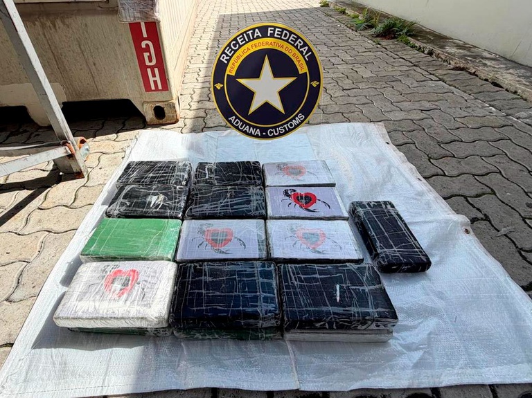 Receita Federal apreende 28 kg de cocaína em Itapoá