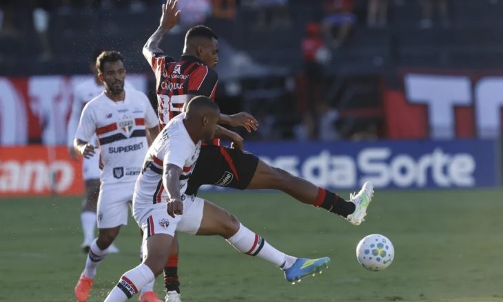Vitória vence o São Paulo e sobe na tabela do Brasileirão