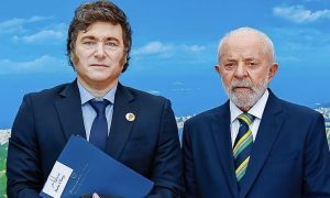 Brasil e Argentina adotam modelos opostos no mercado de trabalho
