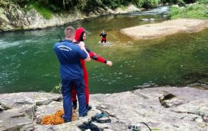 Bombeiros encontram corpo de garota que se afogou em Rio no Alto Vale