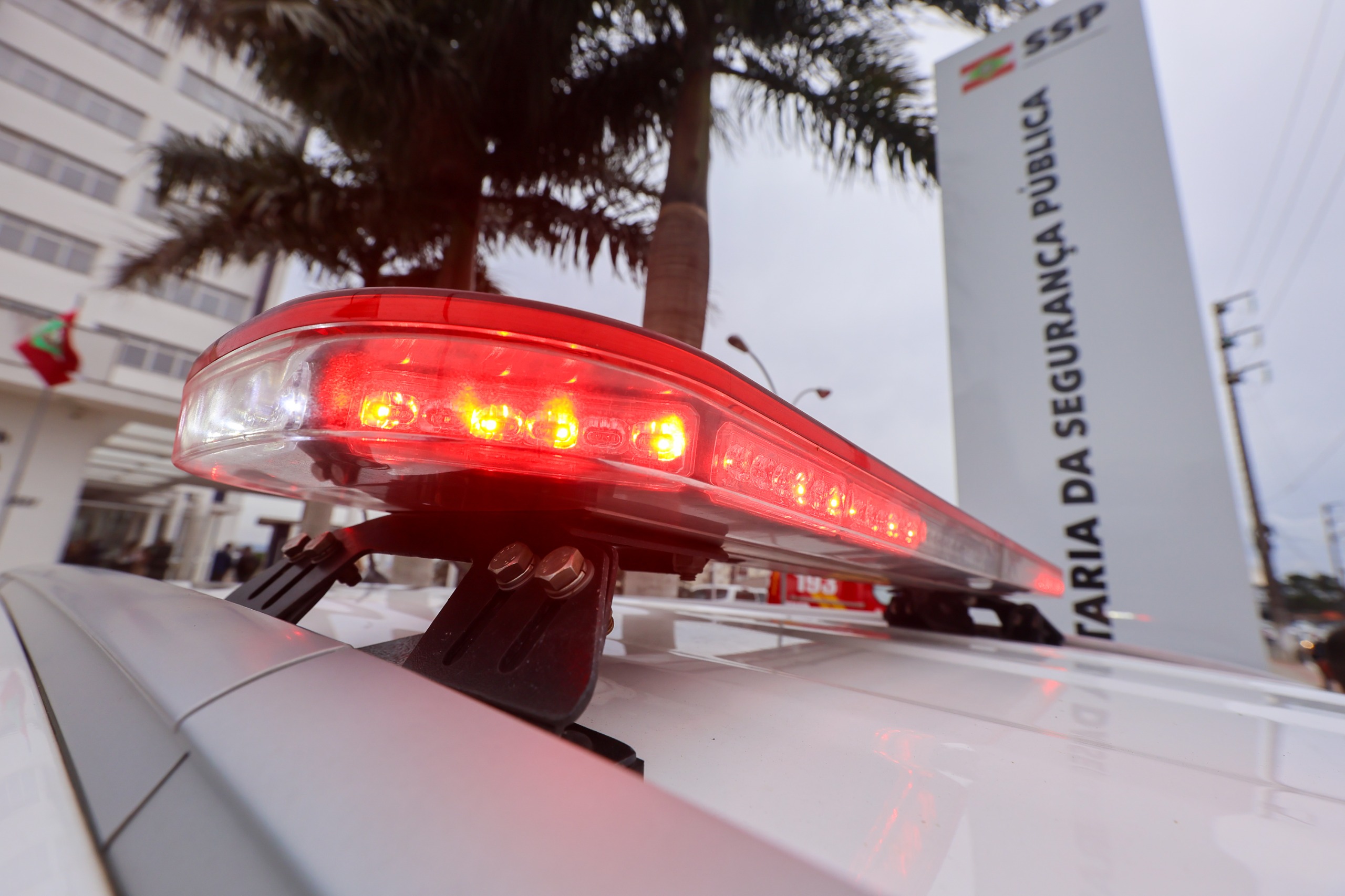 Homem é morto a facadas e suspeito é preso em flagrante em Governador Celso Ramos