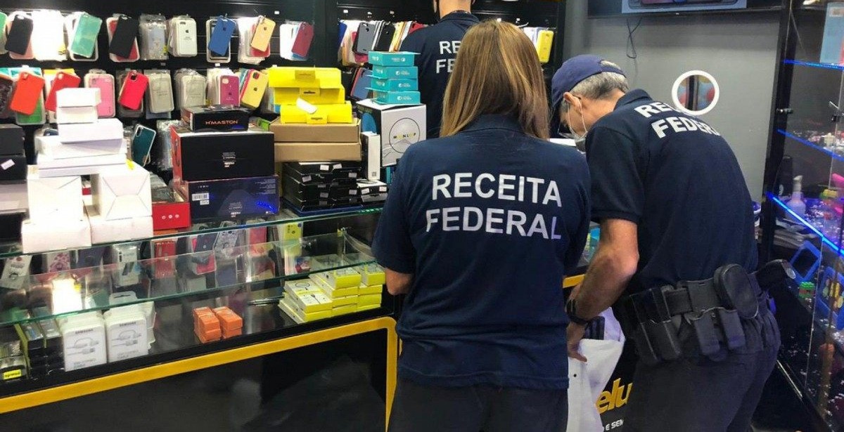 Receita Federal apreende smartphones e acessórios em Jaraguá do Sul