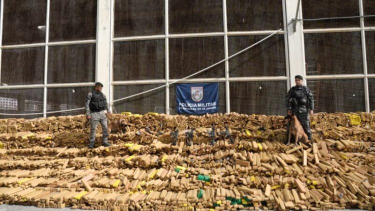 PM localiza 48 toneladas de maconha que valiam mais de R$ 50 milhões