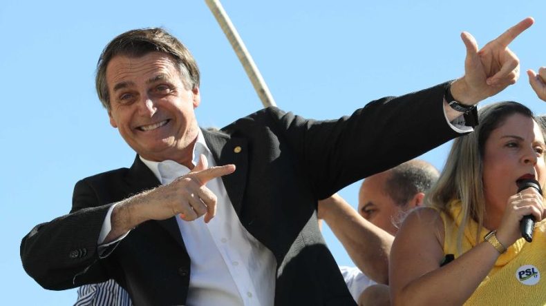 Câmara aprova uso de emendas para financiar filme sobre Bolsonaro