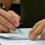 Concursos em SC têm vagas abertas e salários de até R$ 25 mil; veja