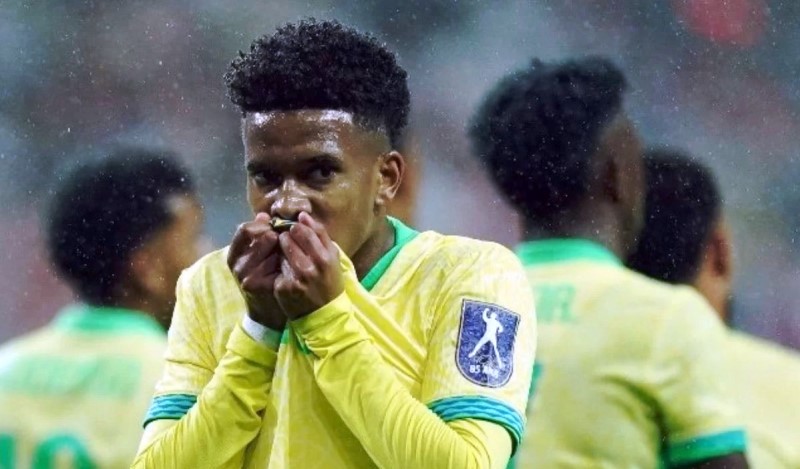 Lesão grave pode tirar Estêvão da Copa e desfalcar seleção
