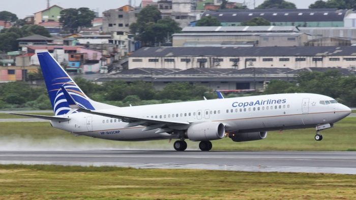 Casal é detido após tentativa de sexo em voo para a Argentina
