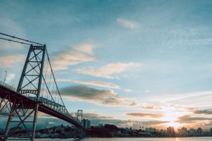 100 anos da Ponte Hercílio Luz reforça legado histórico em sessão especial na Alesc