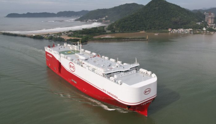 Porto de SC receberá 11,7 mil veículos da BYD em duas megaoperações