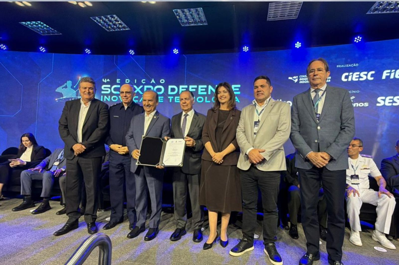 Itajaí firma acordo para criar Polo da Indústria da Defesa e atrair investimentos