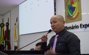 Justiça mantém prisão de vereador investigado por “rachadinha”