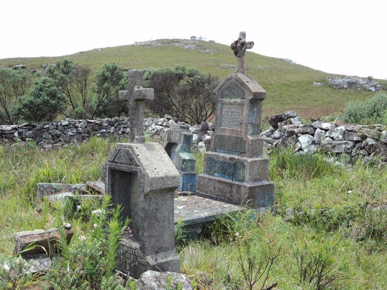 Cemitério centenário guarda histórias e lendas na Serra Catarinense