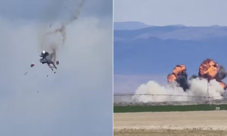 Aviões militares colidem durante show e pilotos são ejetados