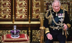 Rádio britânica anuncia morte do rei Charles III por engano