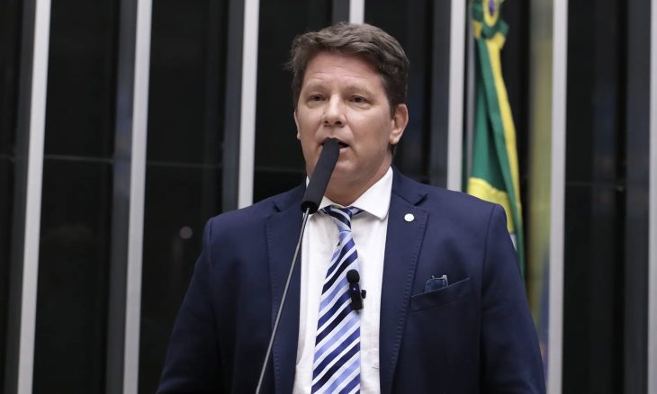 Mario Frias nega ter financiado filme ‘Dark Horse’ com verba pública