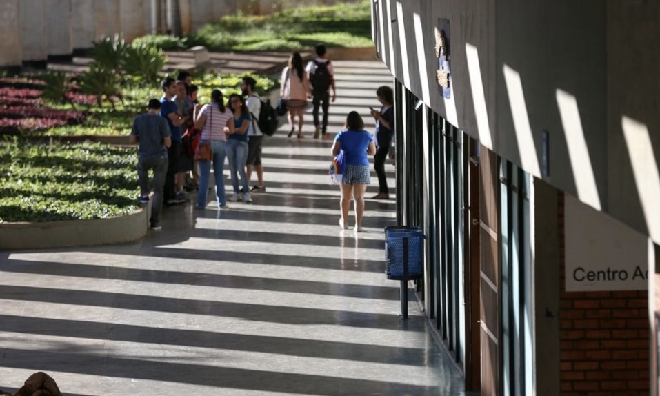 Governo falta à audiência e técnicos mantêm greve nas federais