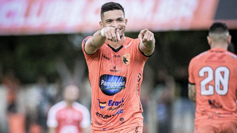 Em alta no Santa Catarina, Marquinho projeta classificação na Série D