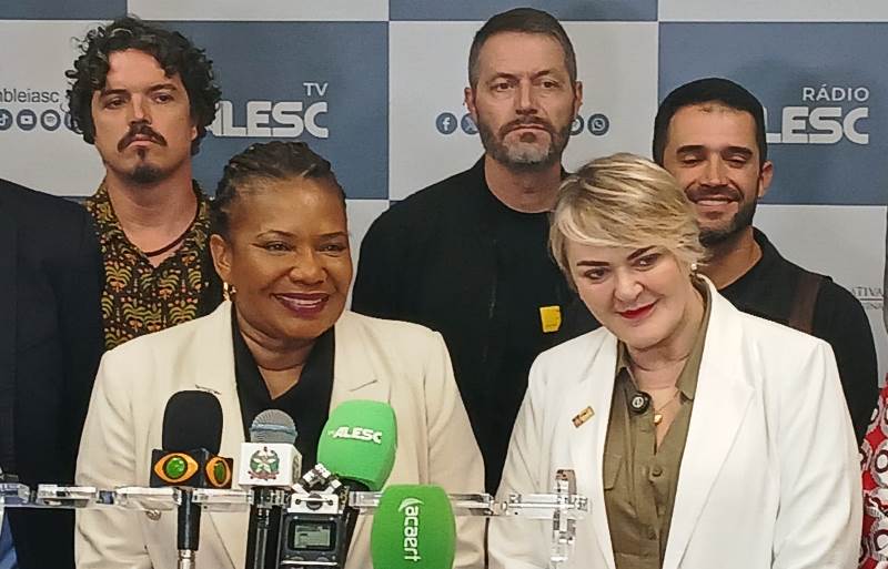 Em Florianópolis, Ministra Margareth Menezes reforça diálogo com setor cultural