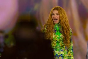 Shakira recebe notícia de AVC do pai horas antes de megashow