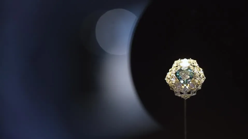 Diamante raro pode alcançar R$ 63 milhões em leilão internacional