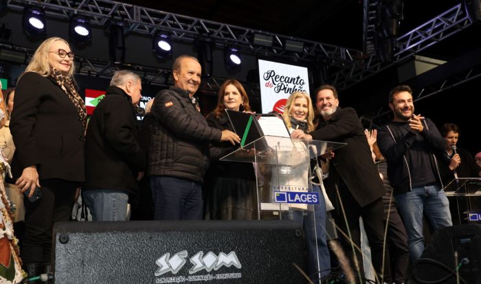 Jorginho Mello anuncia investimentos na abertura à Festa do Pinhão