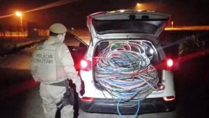 Homem é preso com mais de meia tonelada de fios furtados
