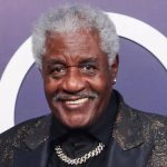 Tony Tornado impressiona Huck ao revelar idade do pai