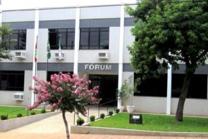 Homem é condenado a indenizar ex-esposa infectada com HIV