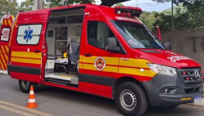 Homem sofre perfuração no olho após forte acidente com patinete elétrico
